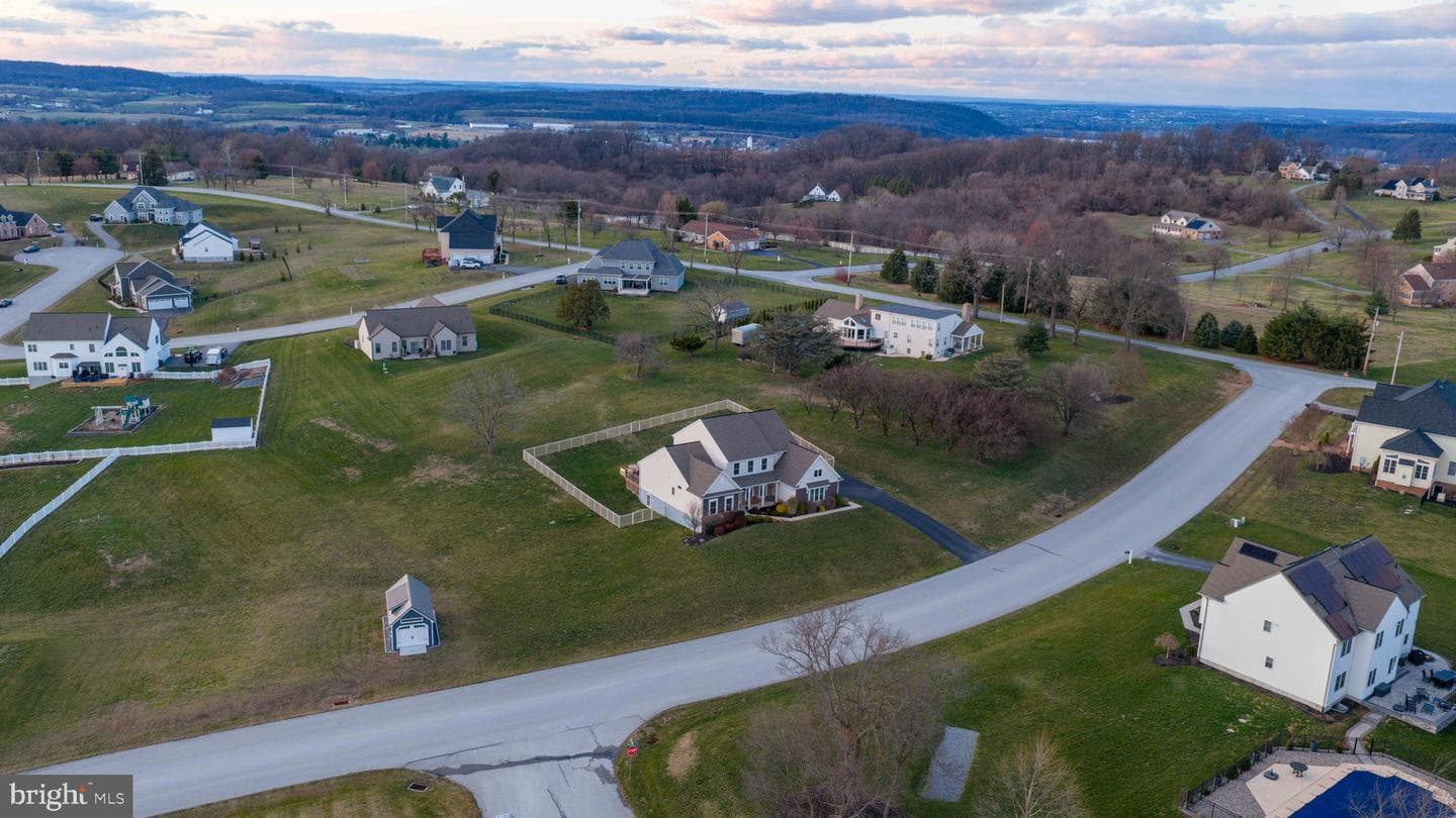 8 Ivanhoe Lane photo 9