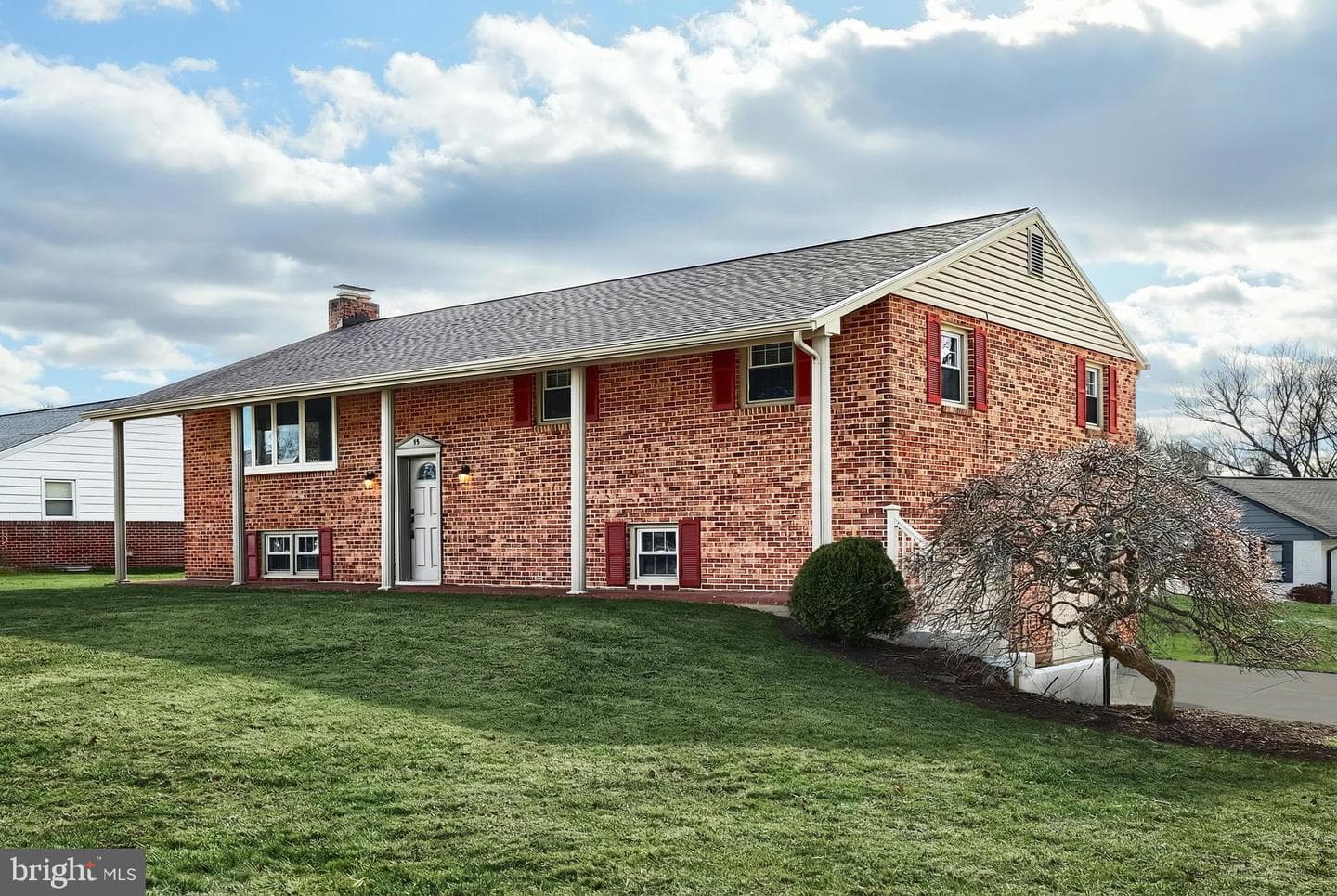 113 Brant Drive photo 3