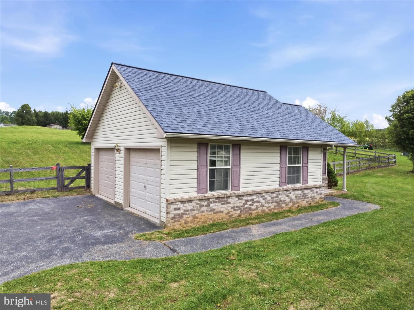 104 Frogtown Road photo 3
