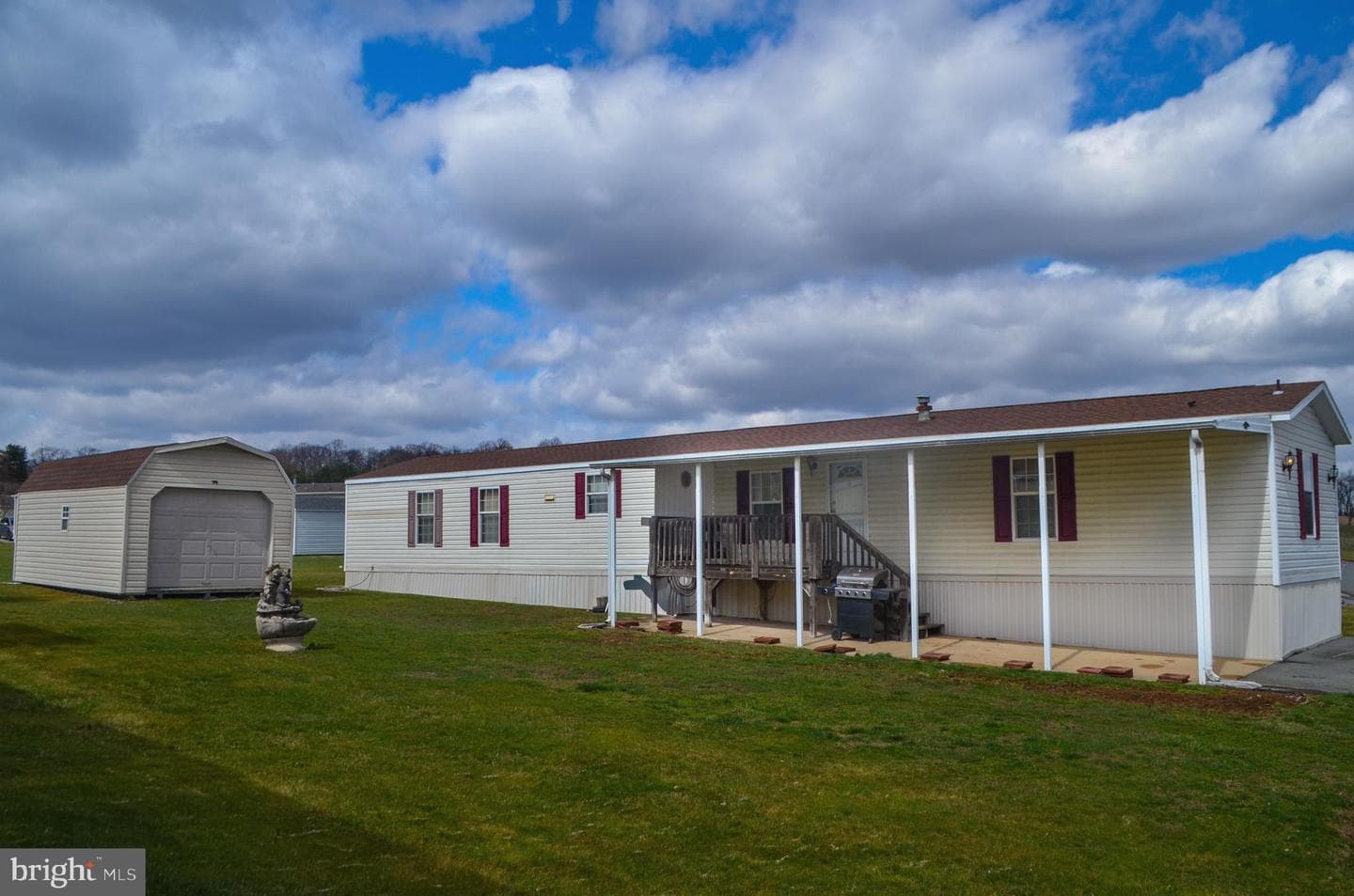252 James Way photo 5