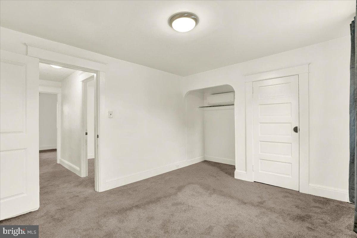 939 Wayne Avenue photo 18