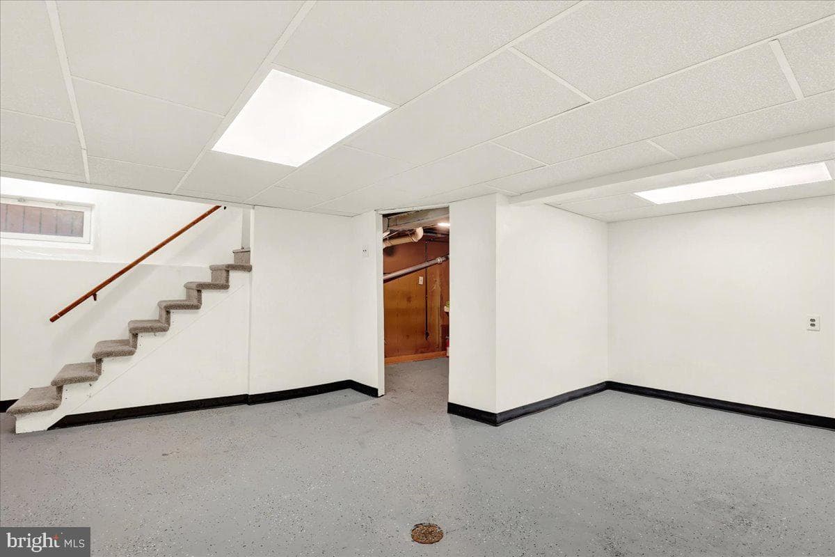 939 Wayne Avenue photo 27