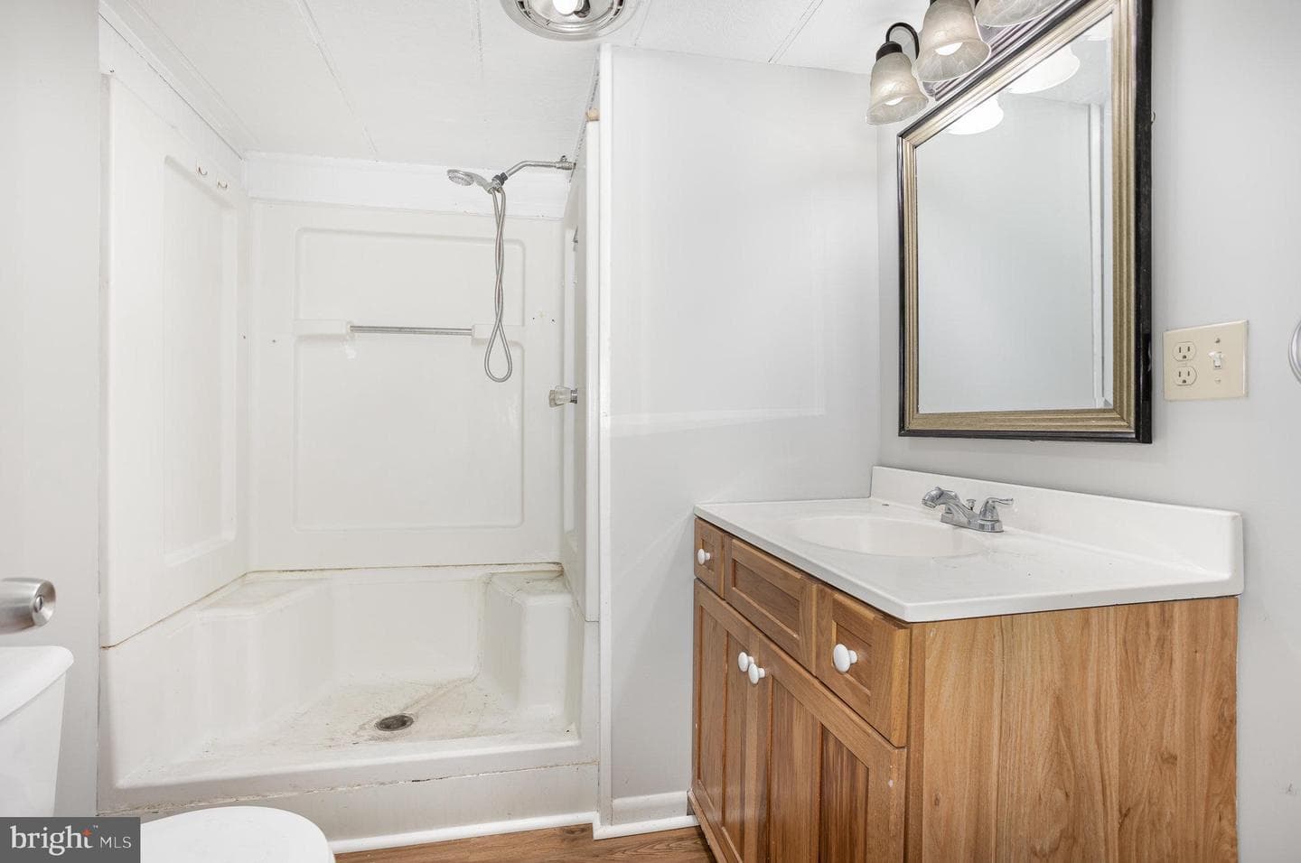 40 Meadowbrook Court photo 4