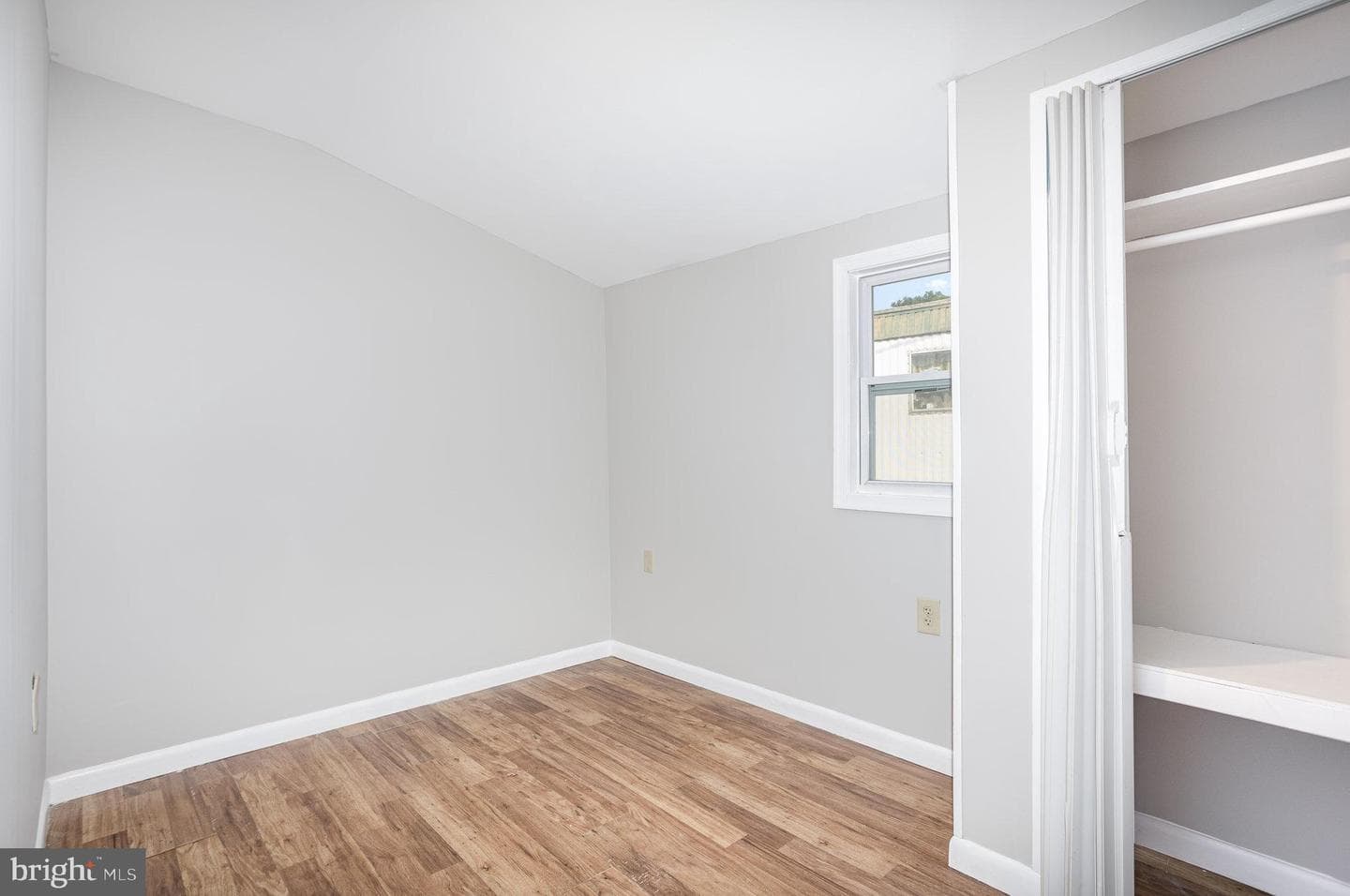 40 Meadowbrook Court photo 8