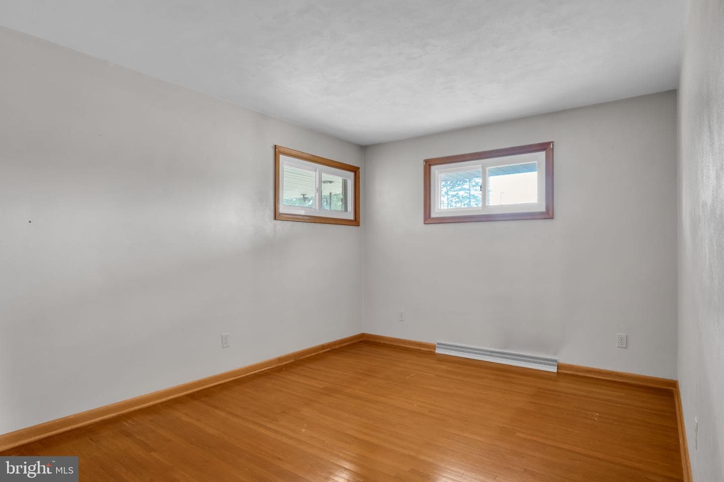 301 E Elm Avenue photo 17