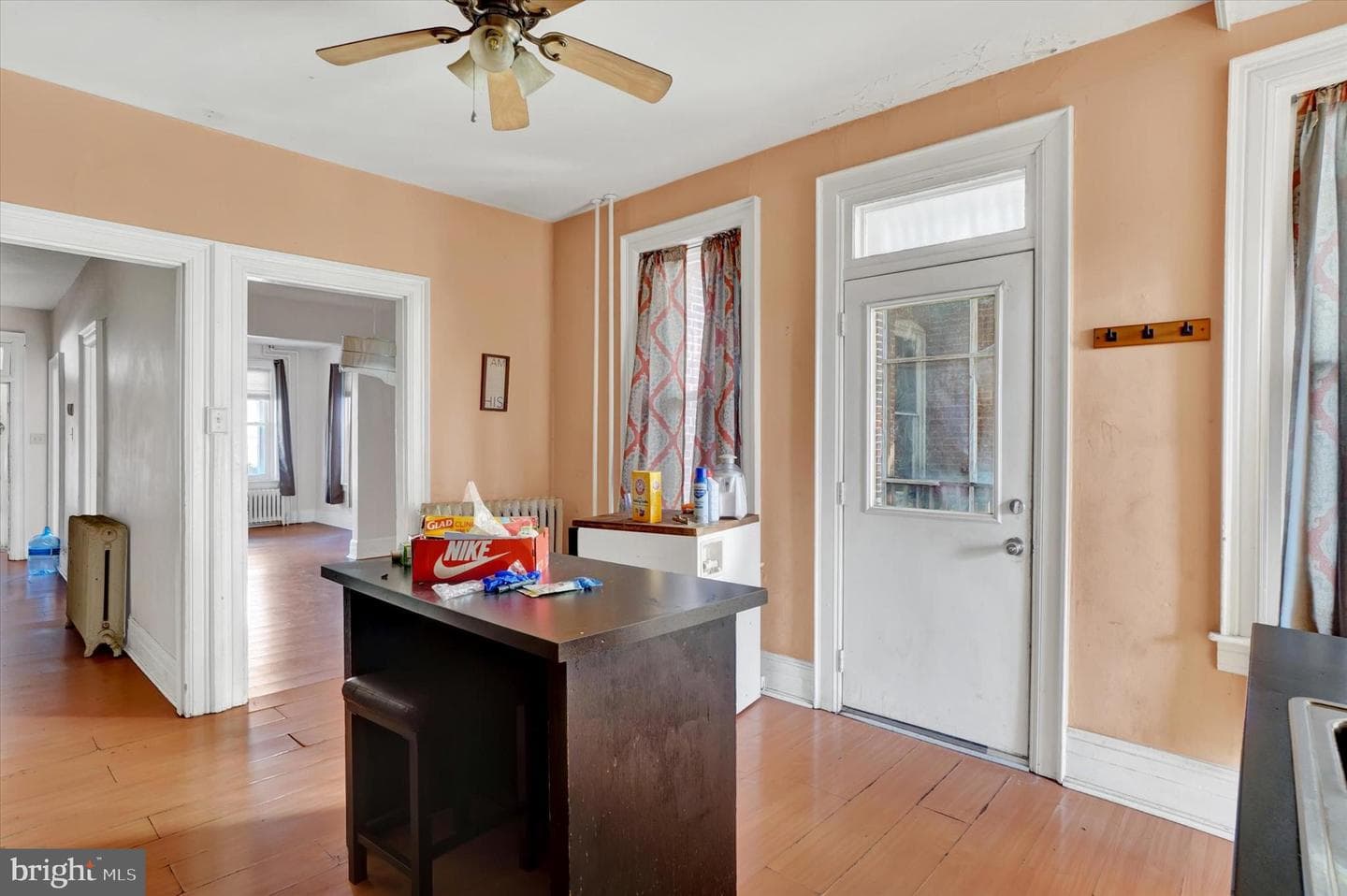 1323 N George Street photo 9