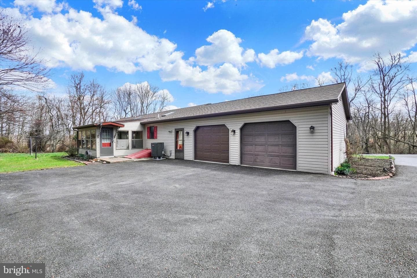 6747 Dark Hollow Road photo 2