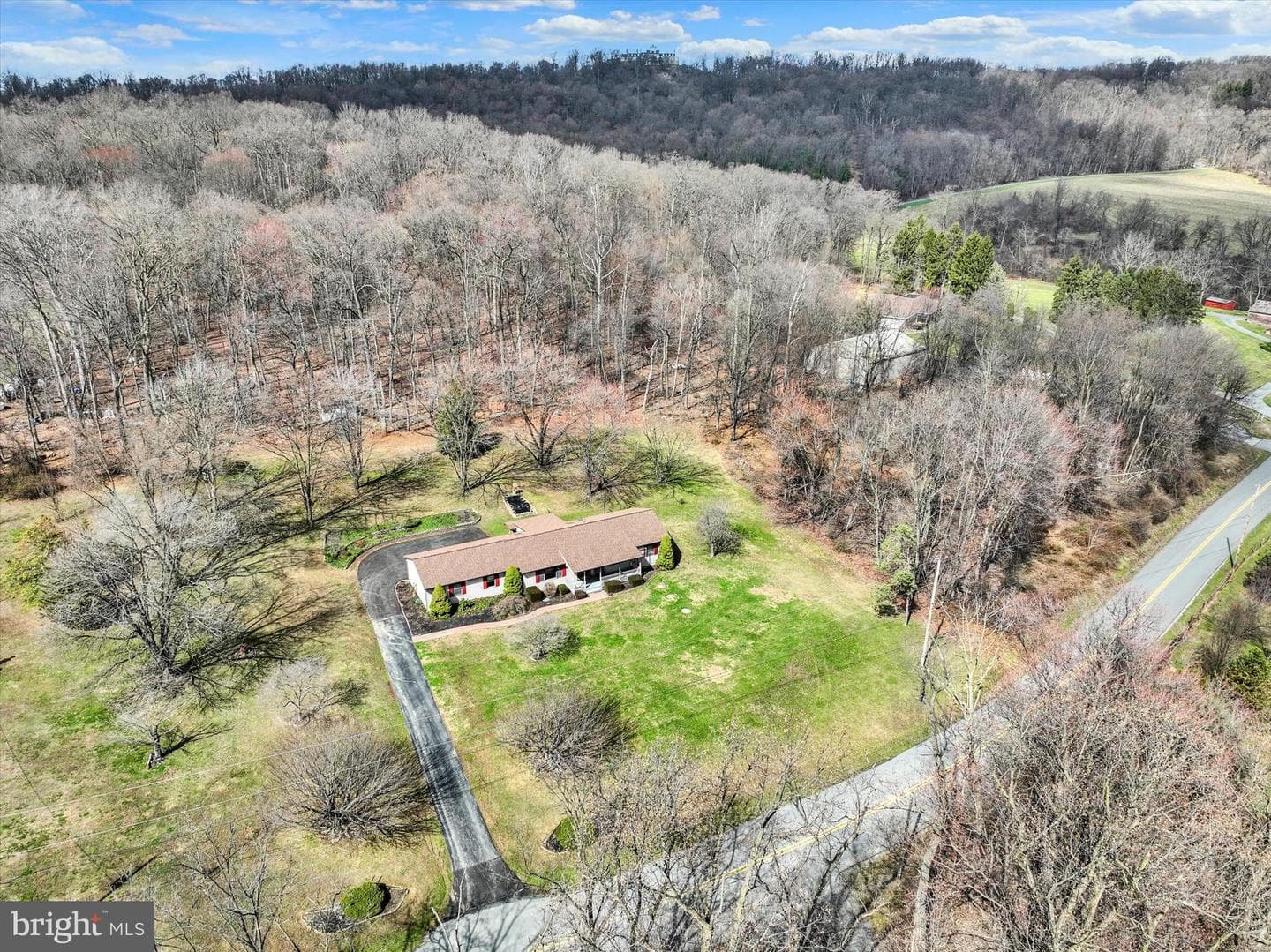 6747 Dark Hollow Road photo 29