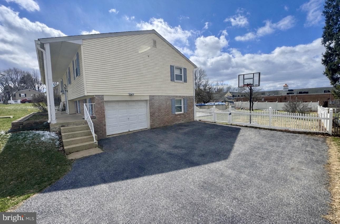 38 Covington Drive photo 5