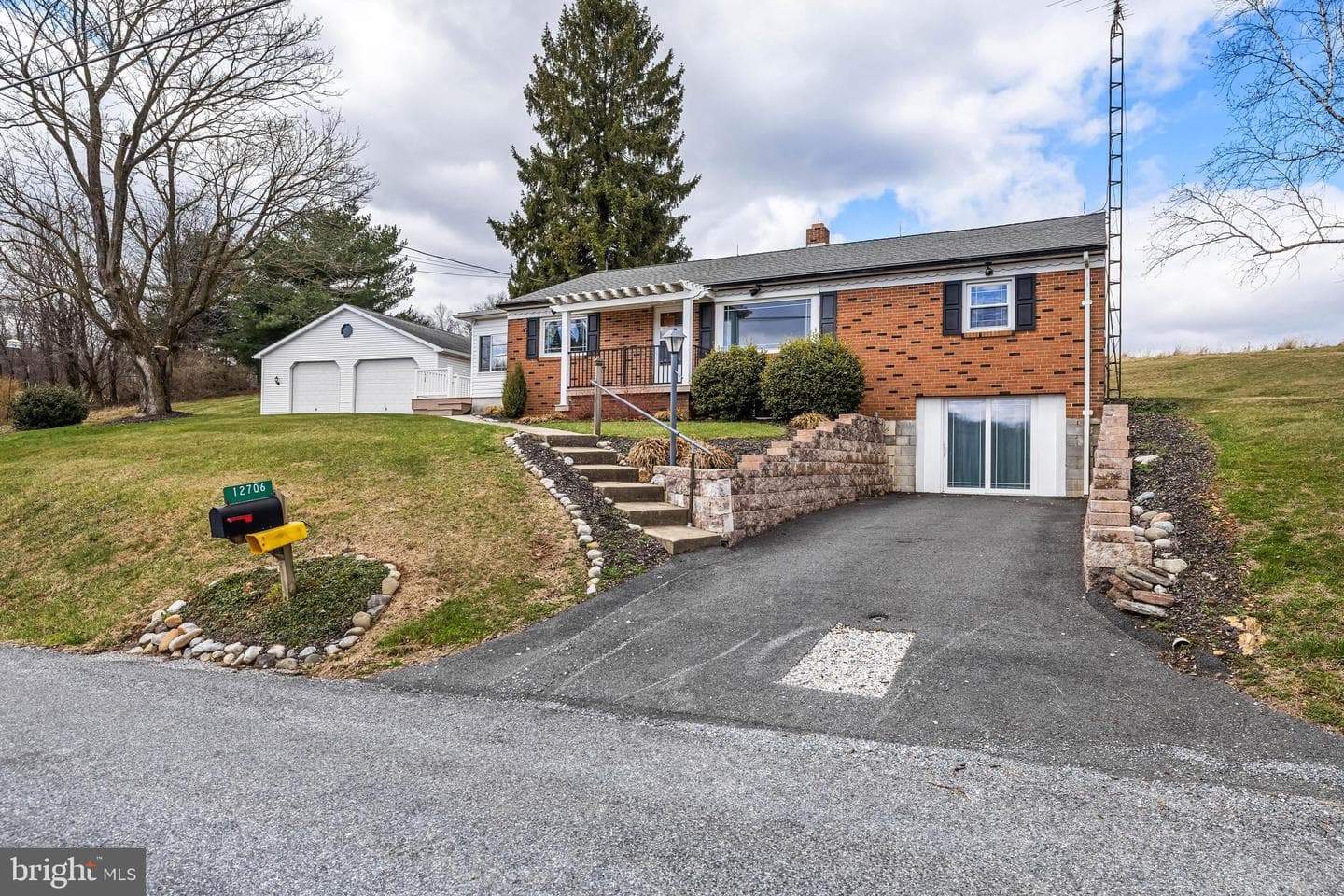 12706 High Point Road photo 7