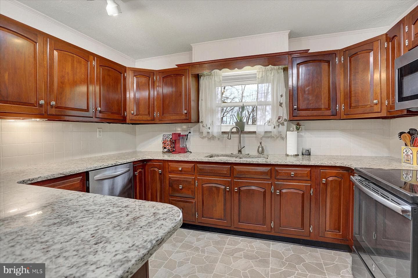 160 Kennedy Lane photo 13