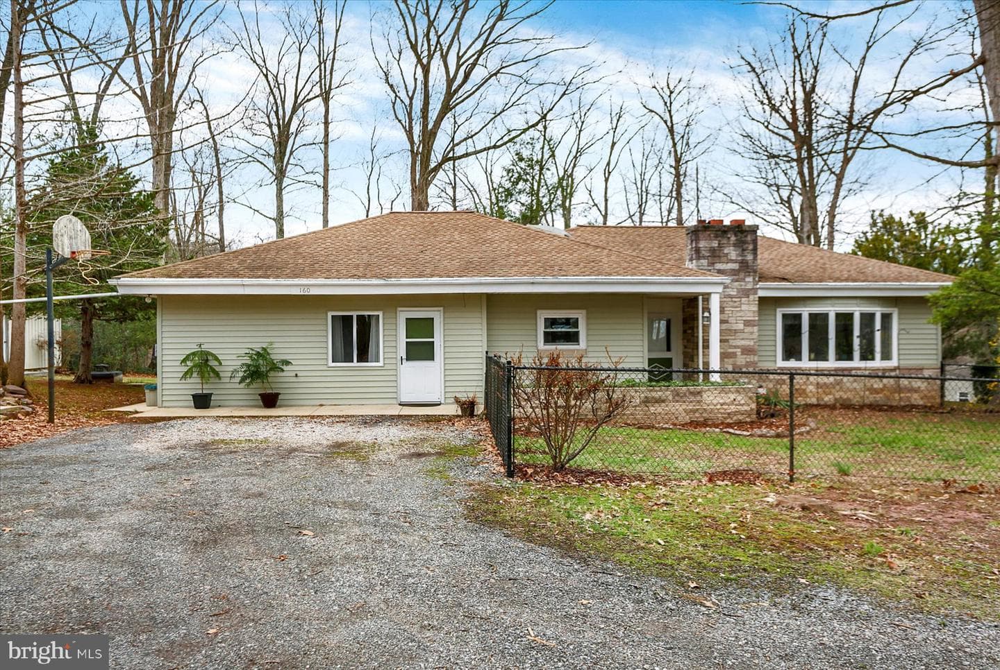 160 Kennedy Lane photo 2