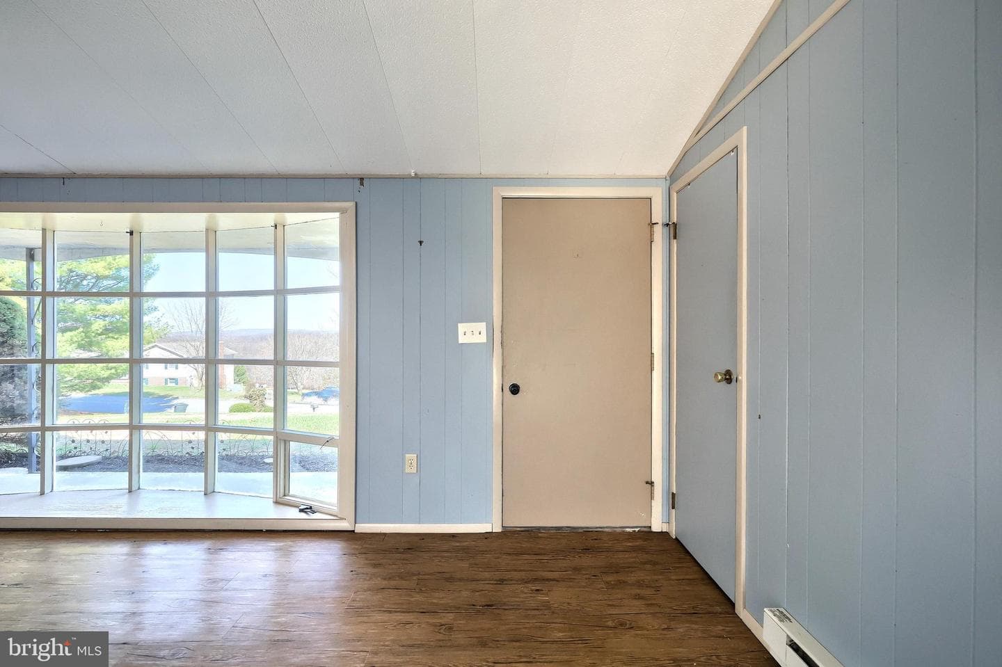 2501 Sunset Circle photo 16