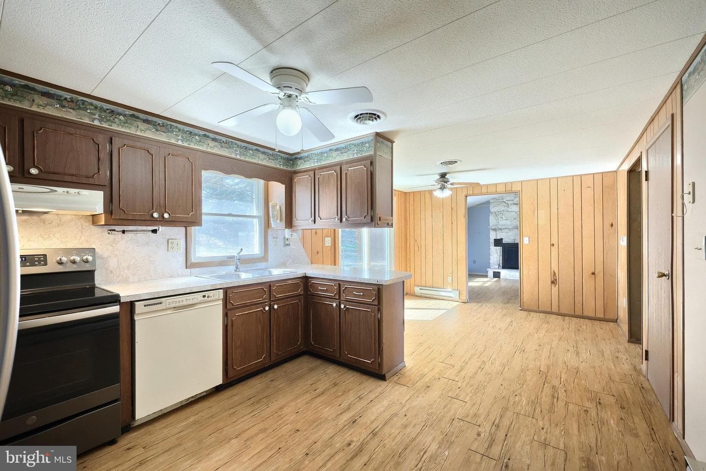 2501 Sunset Circle photo 24