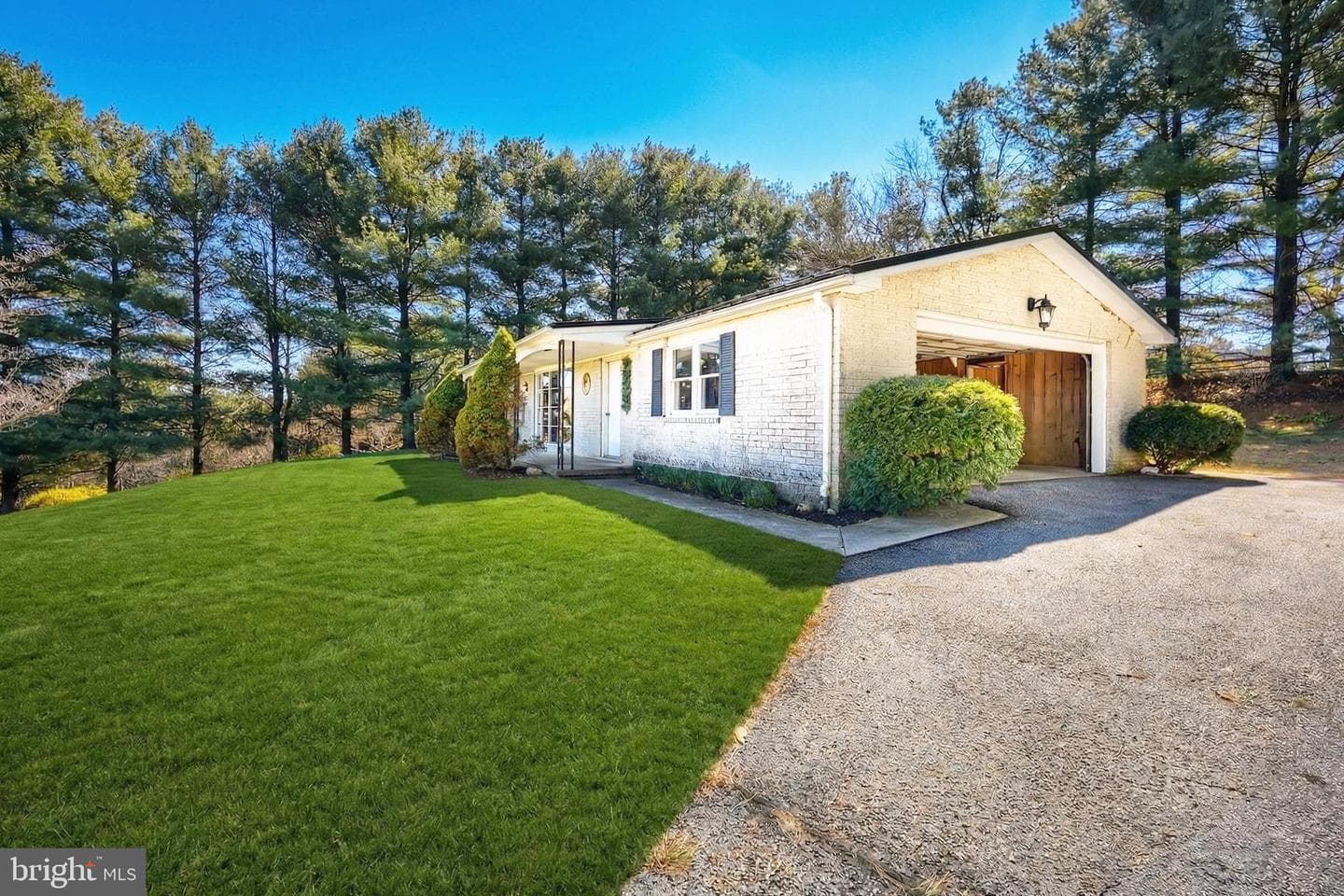 2501 Sunset Circle photo 8