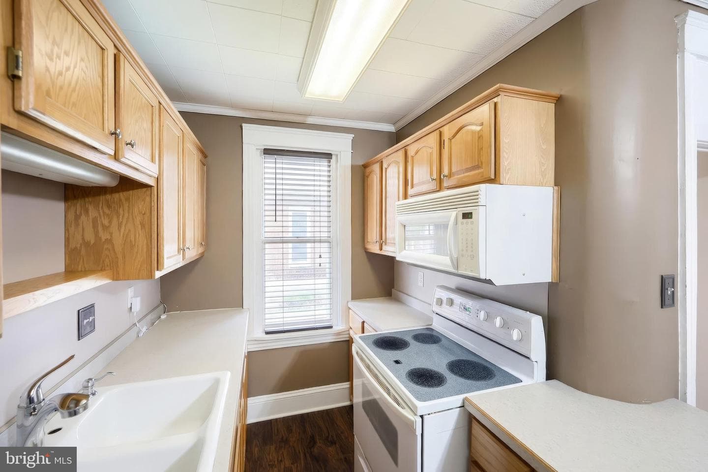 583 Mcallister Street photo 10
