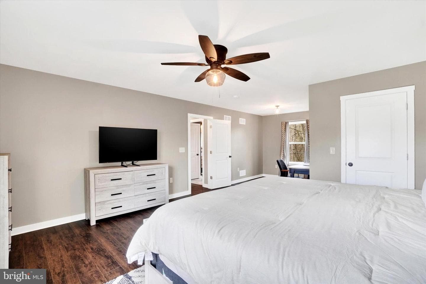 140 Burberry Lane photo 25