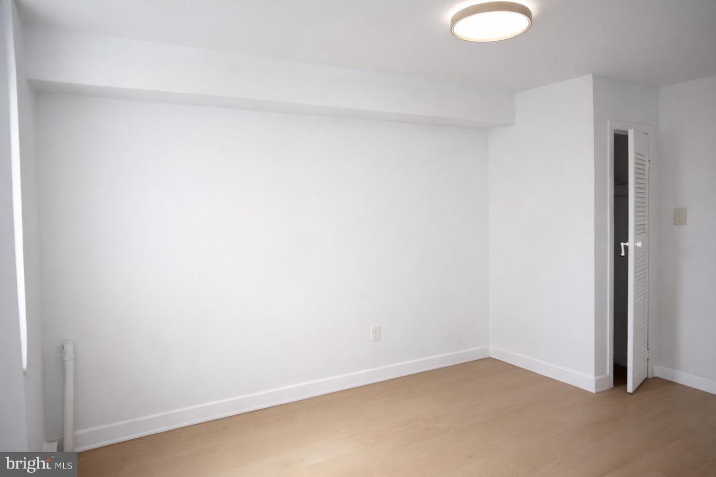 250 E College Avenue photo 12