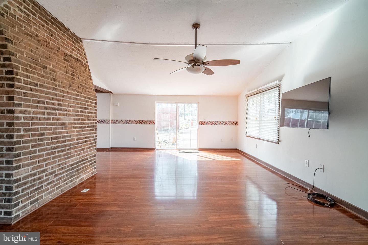 95 Massa Drive photo 10