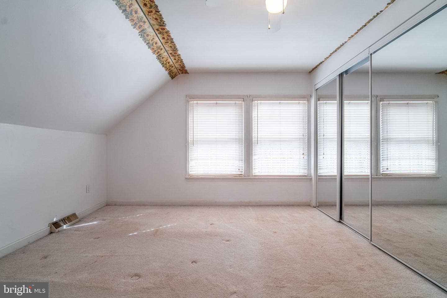 95 Massa Drive photo 18