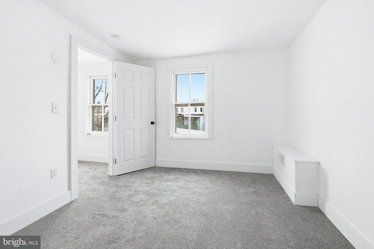 818 W King Street photo 28