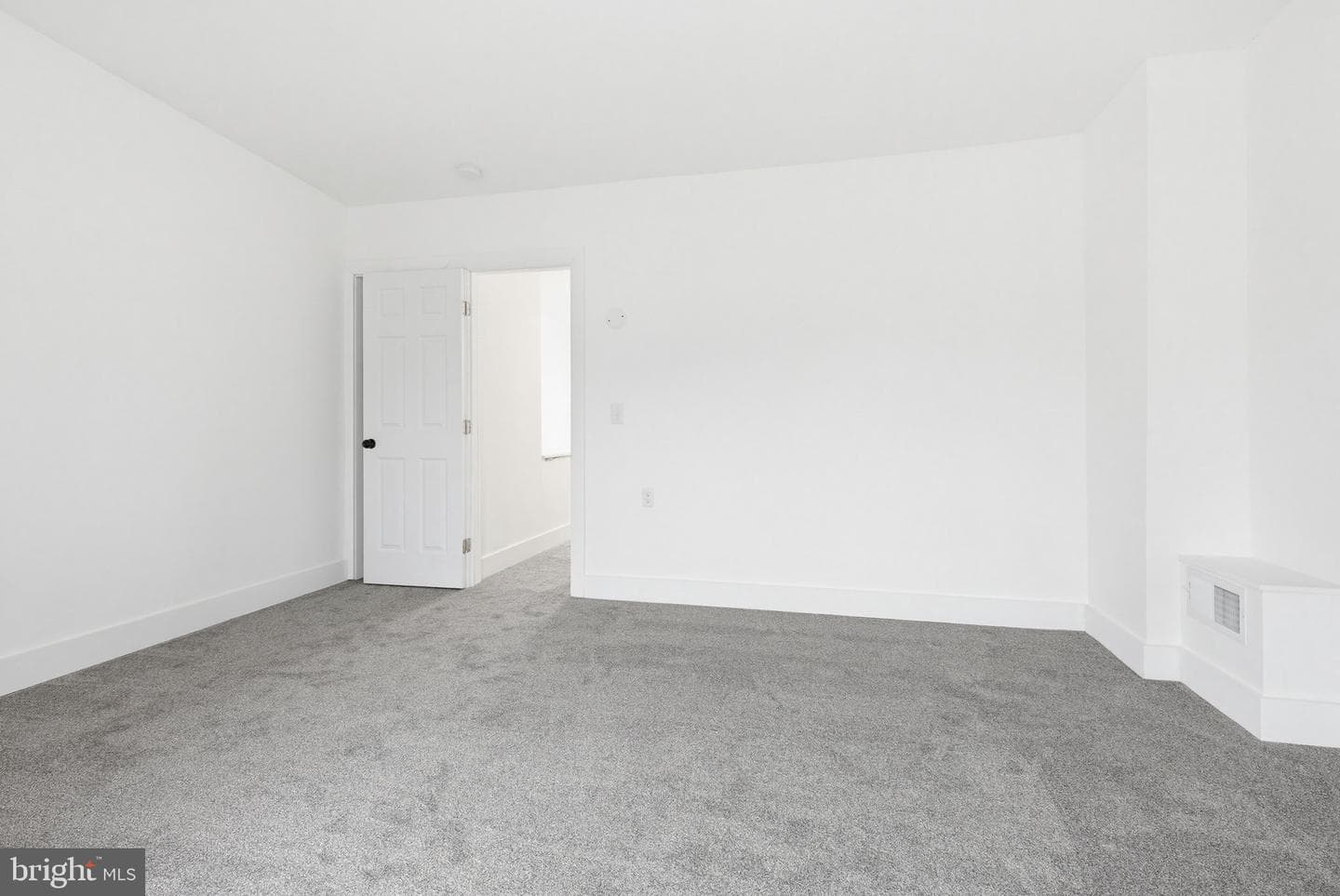 818 W King Street photo 30