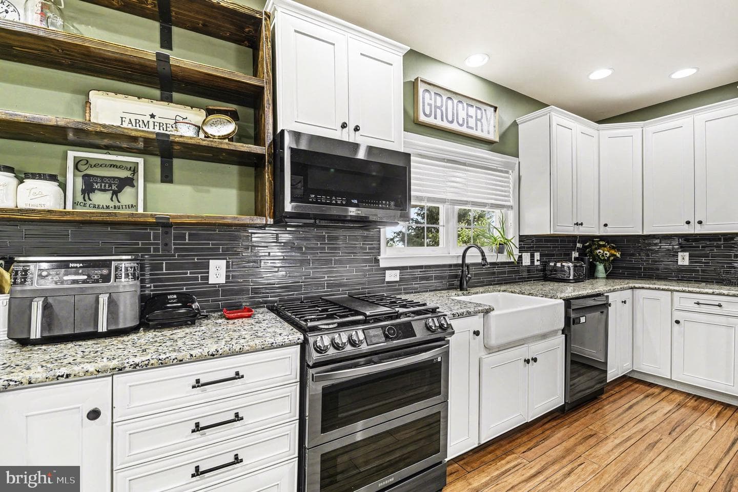4460 Shangri La Road photo 14