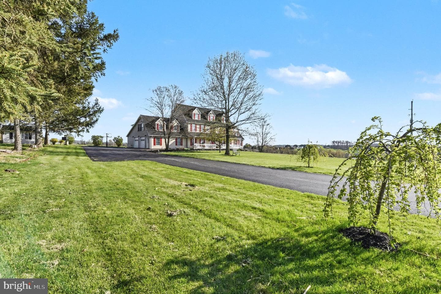 4460 Shangri La Road photo 2