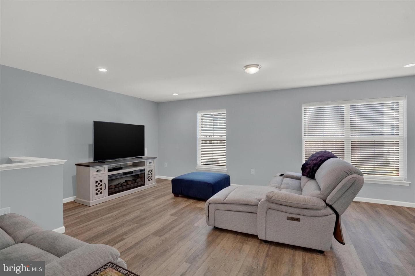 17995 Dave Anne Circle photo 2
