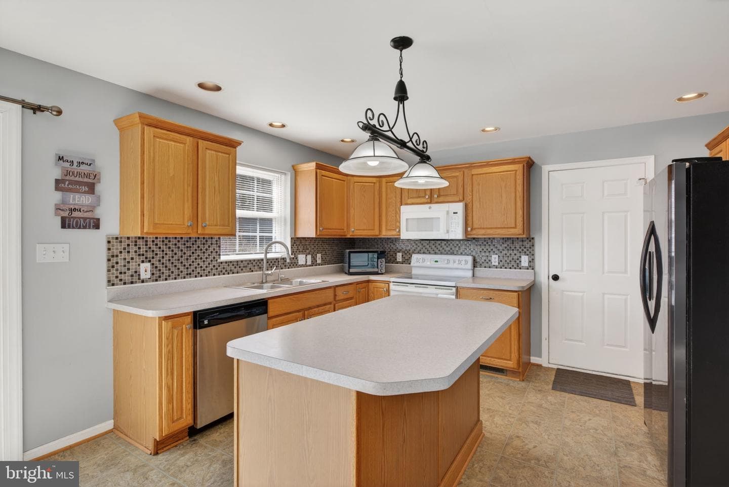 212 Sunset Circle photo 15