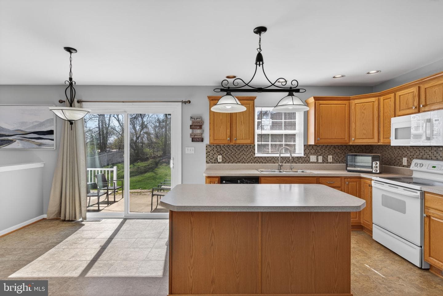 212 Sunset Circle photo 16