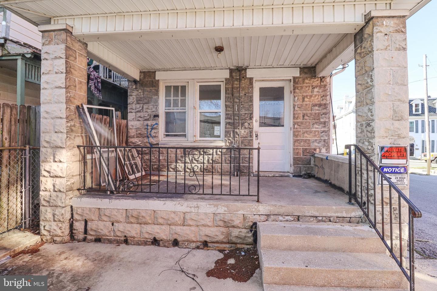 600 W College Avenue photo 35