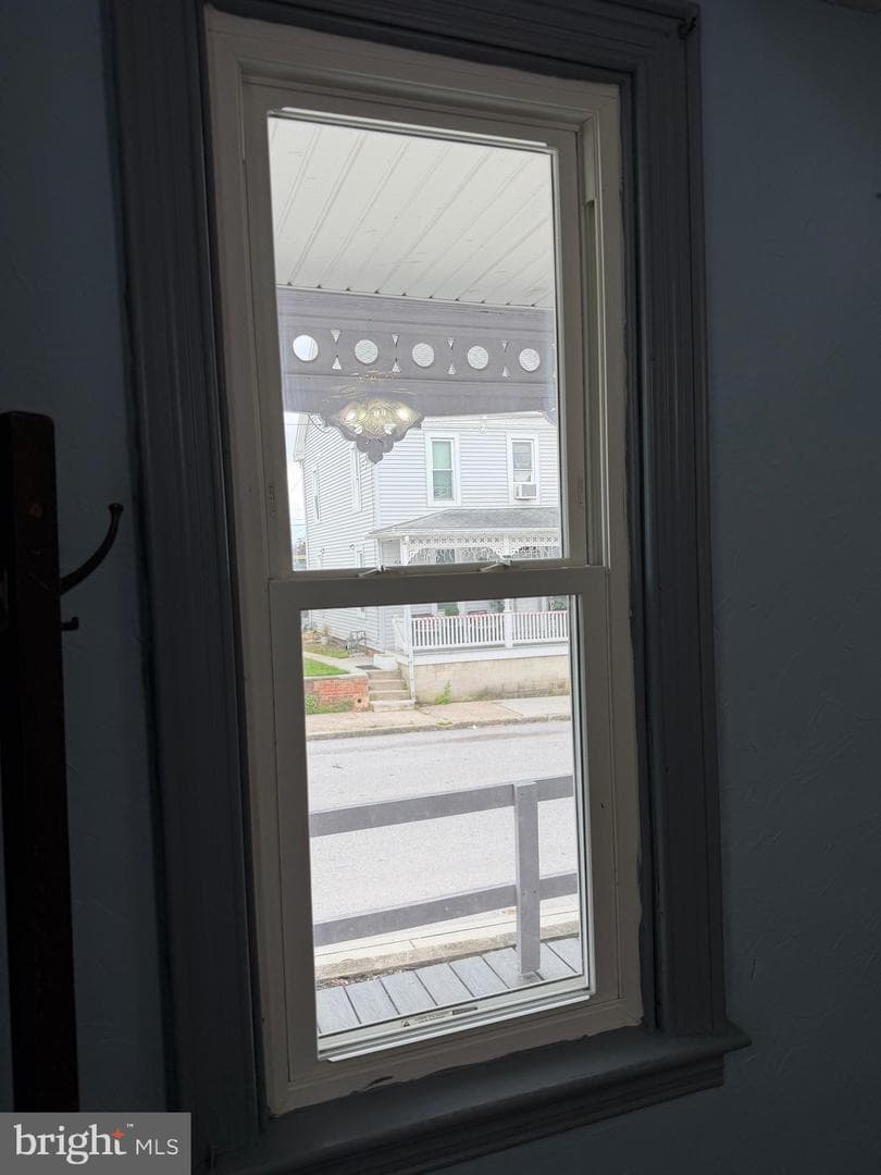 246 Locust Street photo 14