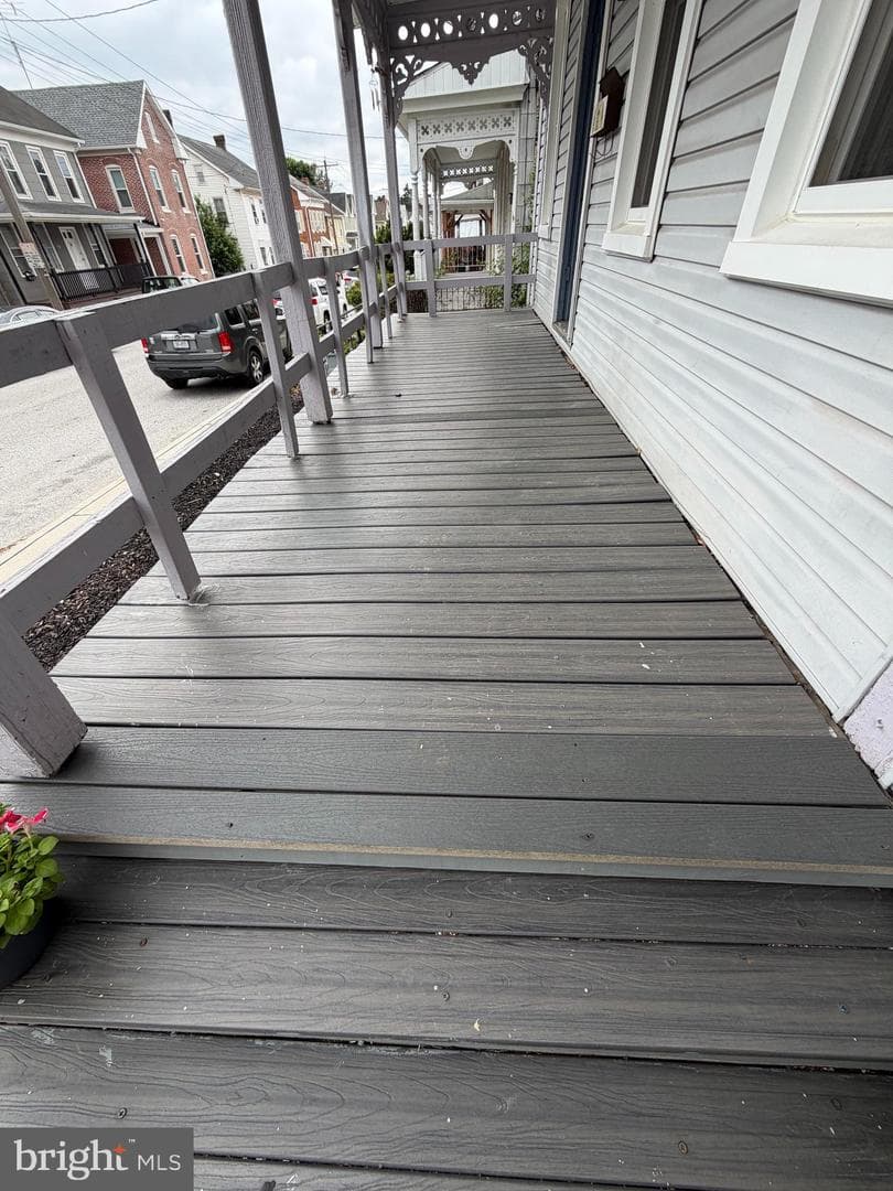 246 Locust Street photo 3