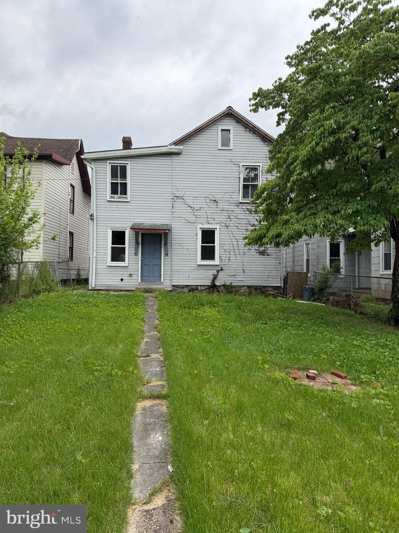 246 Locust Street photo 5
