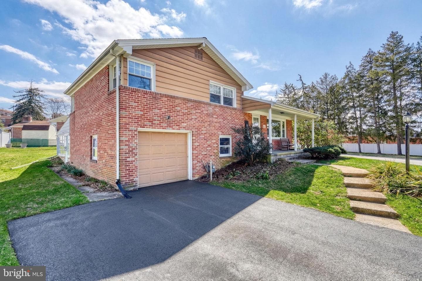 2420 Auburn Road photo 2
