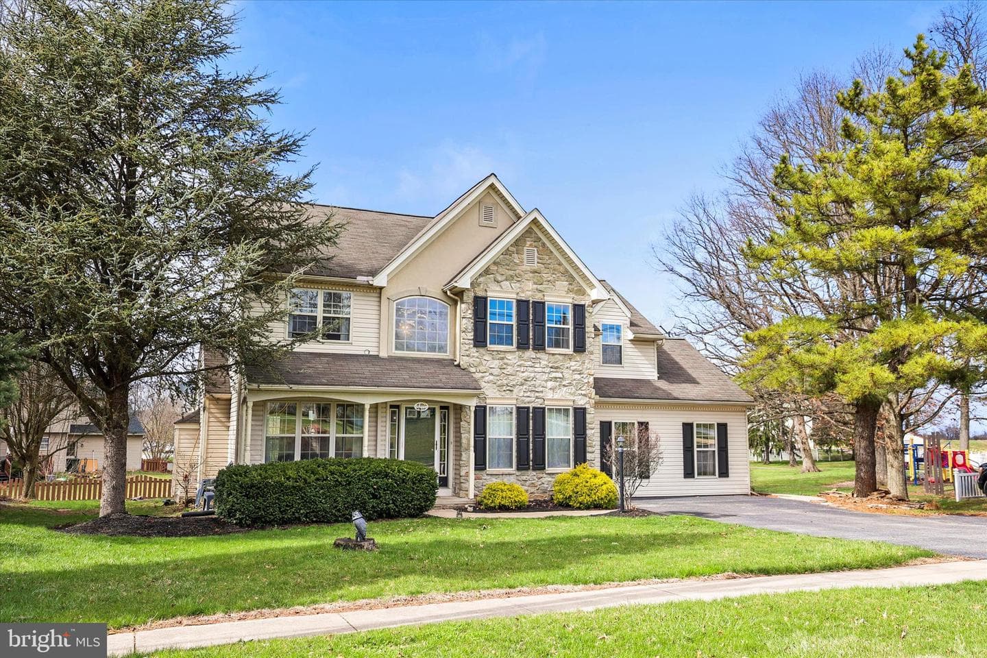 3296 Raintree Road
