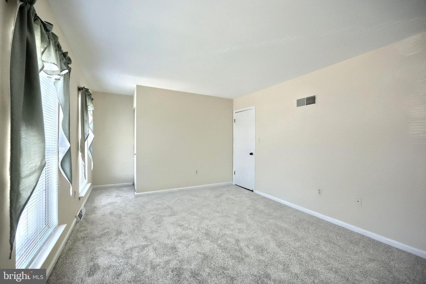 152 Crown Pointe Drive photo 15