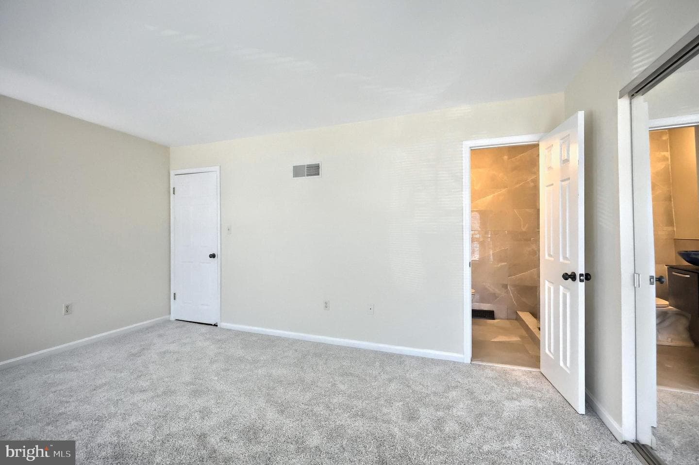 152 Crown Pointe Drive photo 16