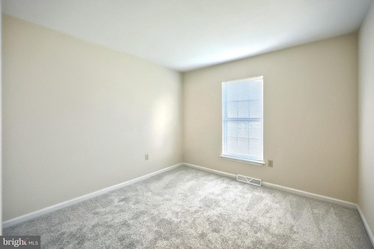 152 Crown Pointe Drive photo 17
