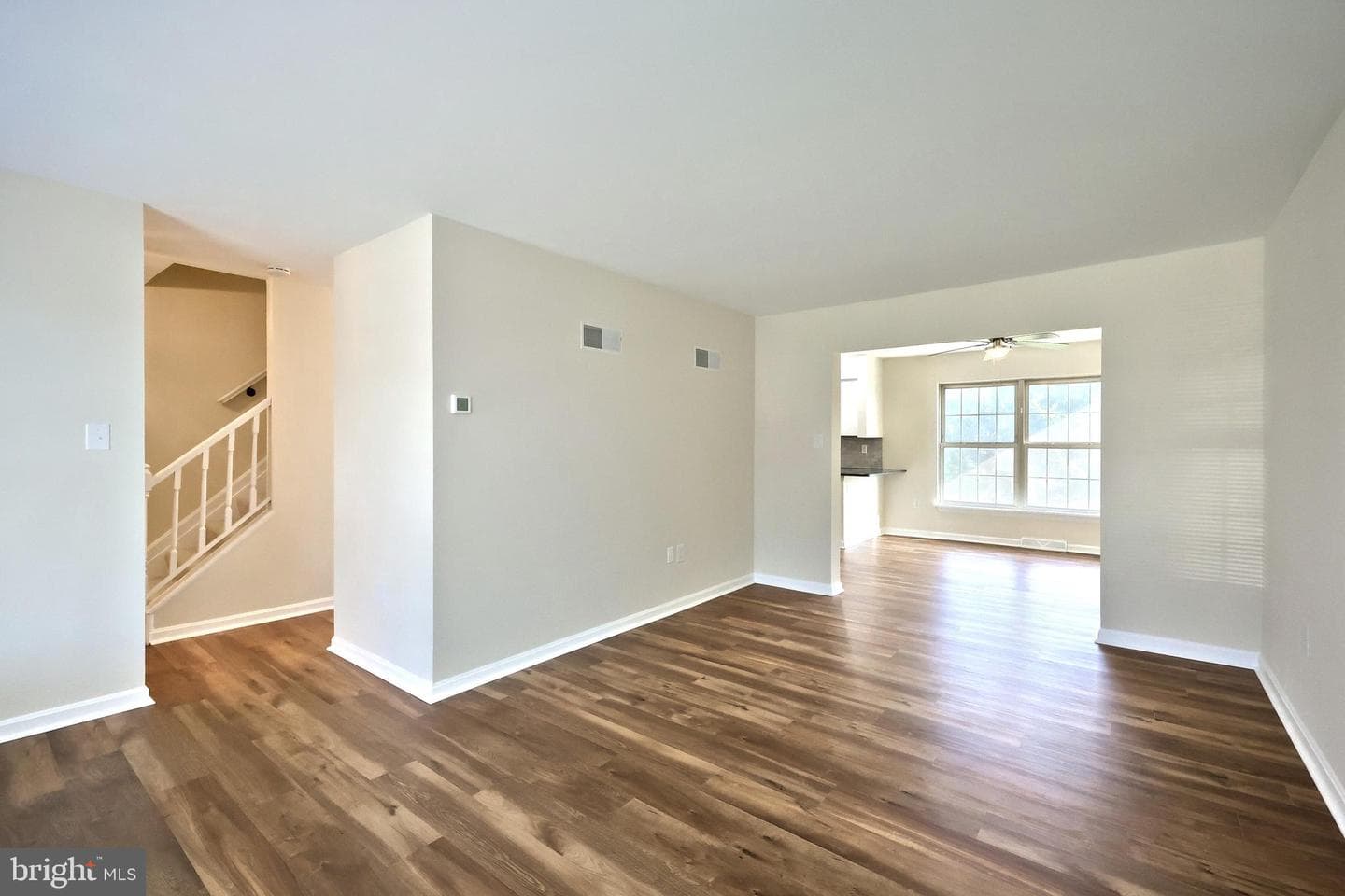 152 Crown Pointe Drive photo 2