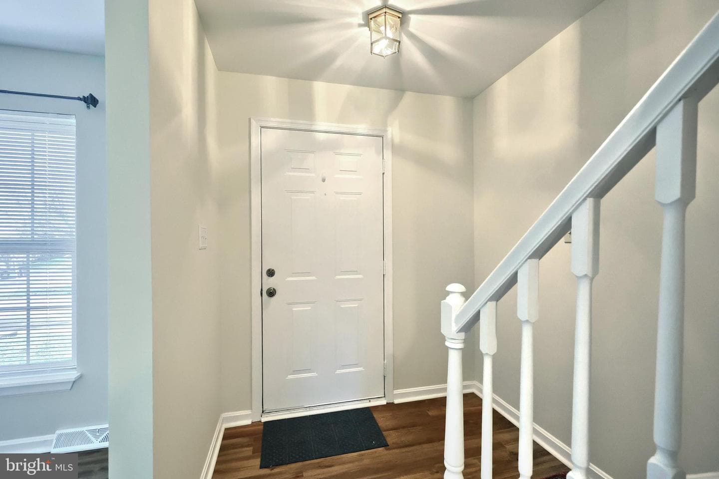 152 Crown Pointe Drive photo 3