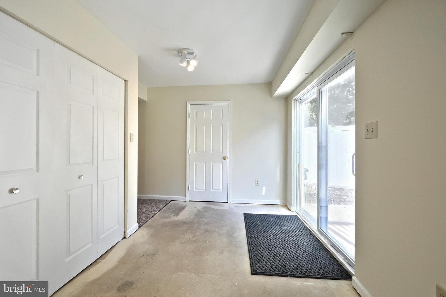 152 Crown Pointe Drive photo 33