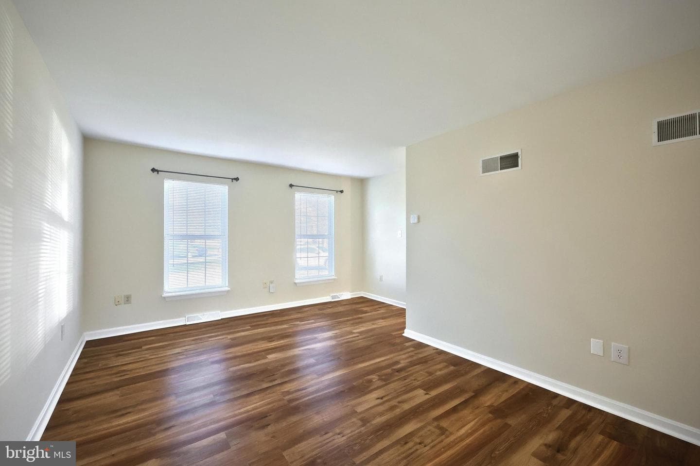152 Crown Pointe Drive photo 5