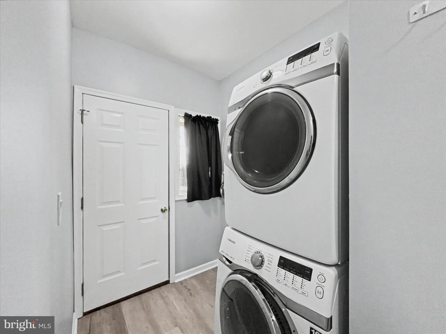 122 Overview Circle E photo 15