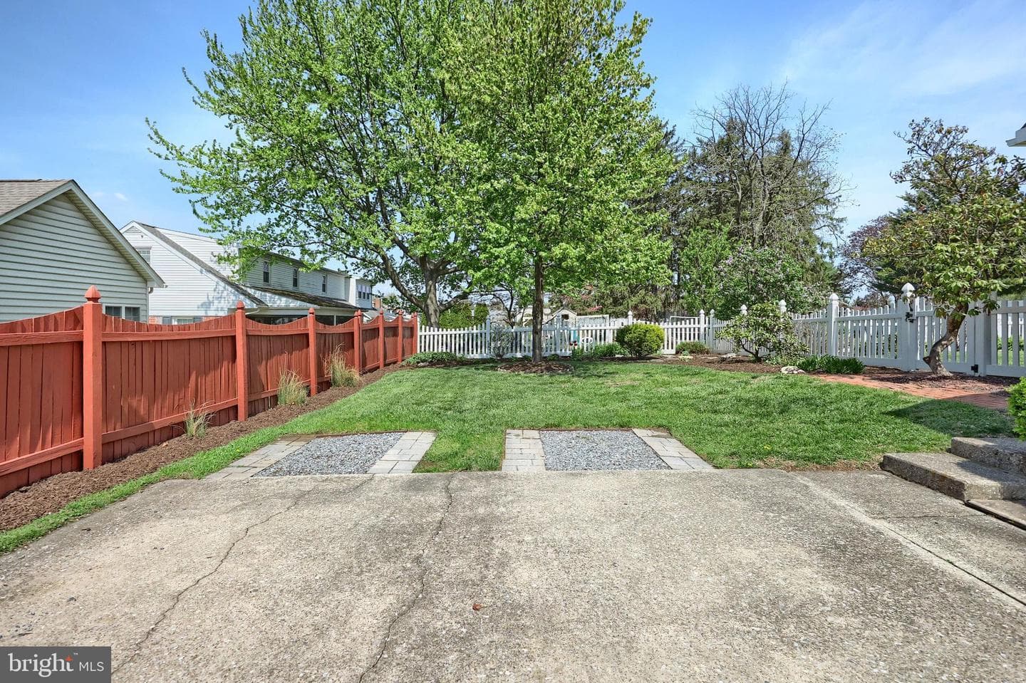 326 Allegheny Avenue photo 5