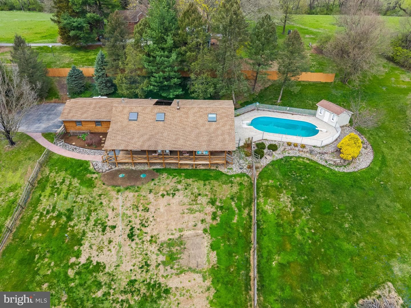 1570 Woodberry Road photo 42