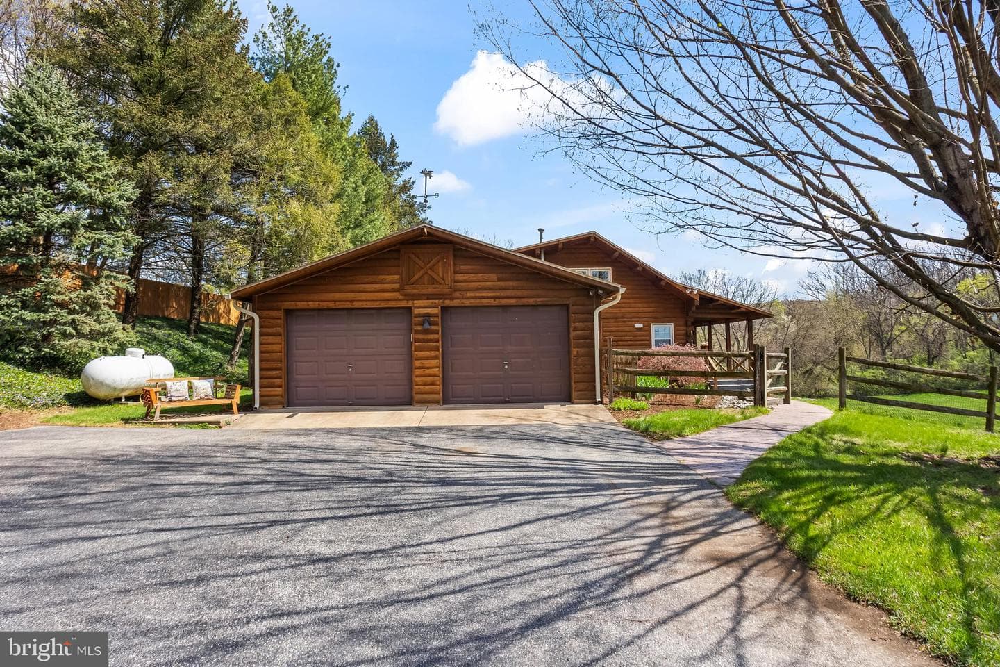 1570 Woodberry Road photo 5