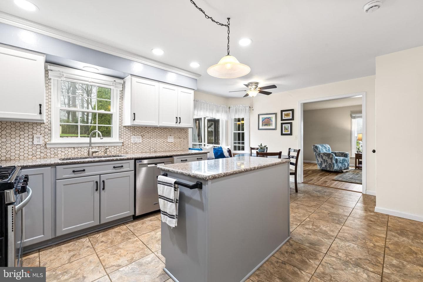 5 N Shaffer Drive photo 9