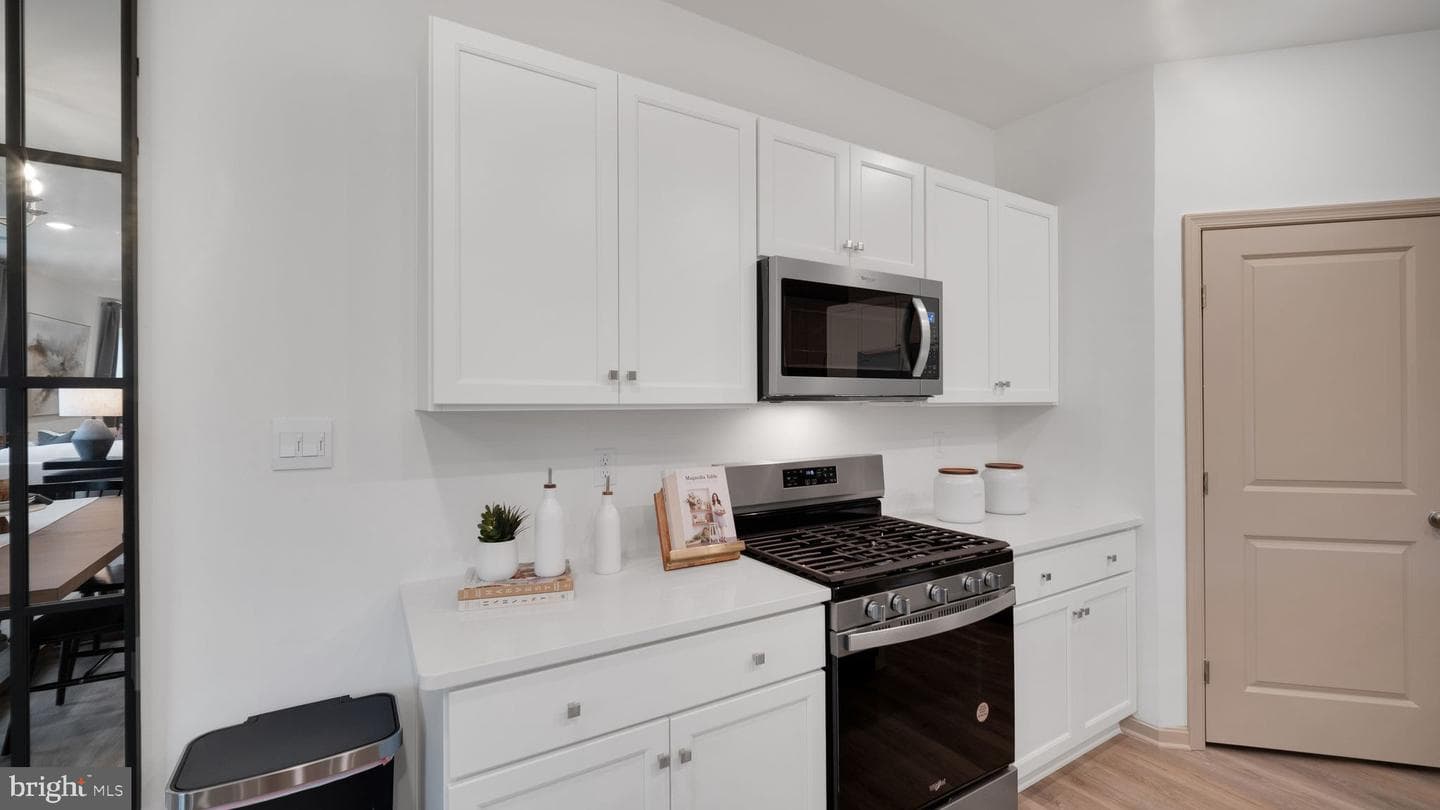 335 Grantway Drive photo 6